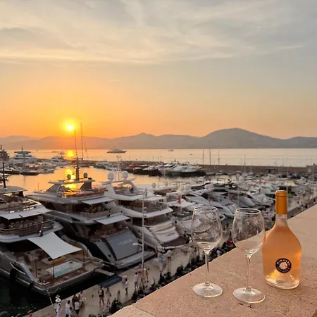 Port De Апартаменты *